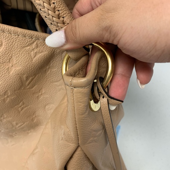 Authentic Louis Vuitton Artsy MM - Picture 12 of 13